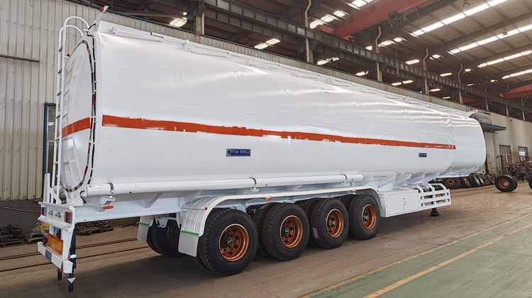 4 Axle Fuel Tanker Semi Trailer in Papua New Guinea